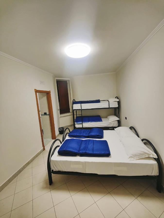 Hostel Backpacker Neapol Zewnętrze zdjęcie